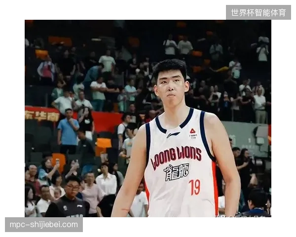 广州队新星徐昕以低薪合同展现高效护框能力，凸显年轻球员的培养价值
